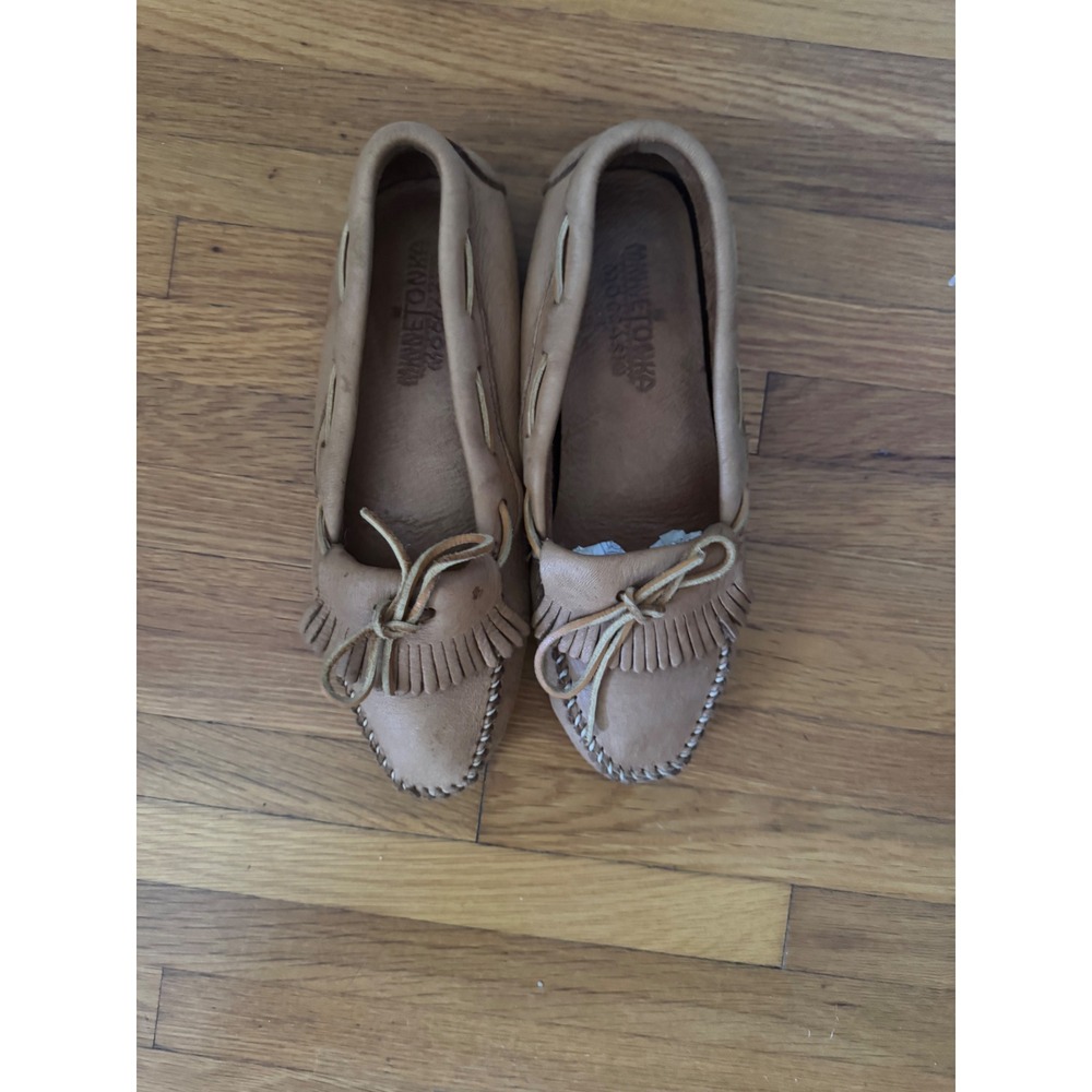 Minnetonka‎ Suede Flats